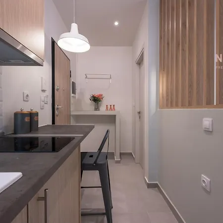 Yellow Door, Nilie Hospitality Mgmt Apartment