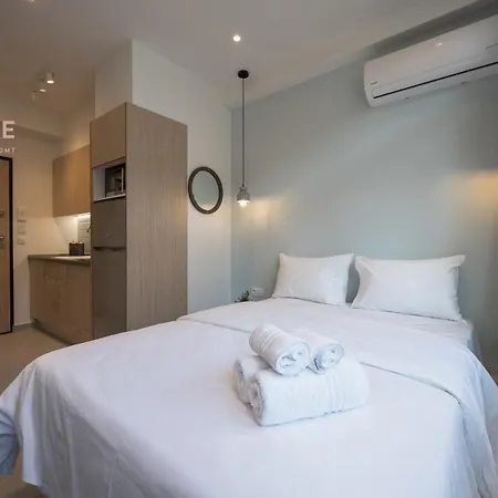 Yellow Door, Nilie Hospitality Mgmt Apartment